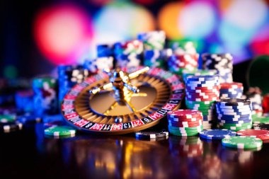 maxwin138 mobile app interface showing sportsbook betting markets and live casino options